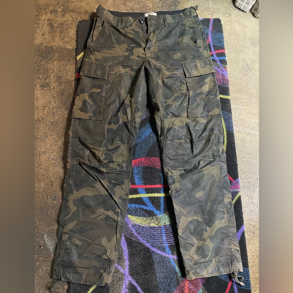 Wallace & Barnes camo cargo pants